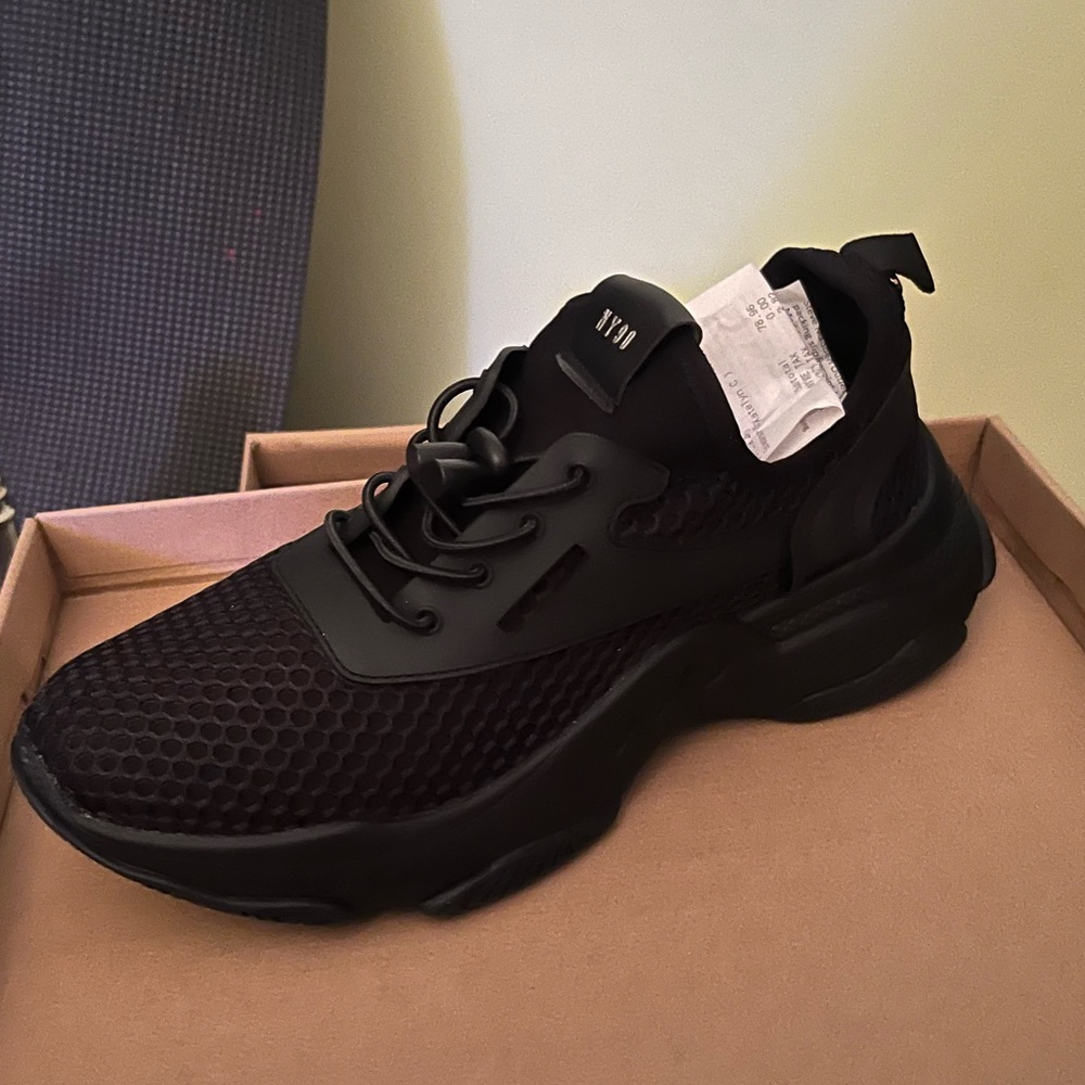 Steve Madden Milo Black Sneakers